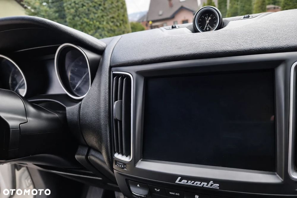 Maserati Levante S - 16
