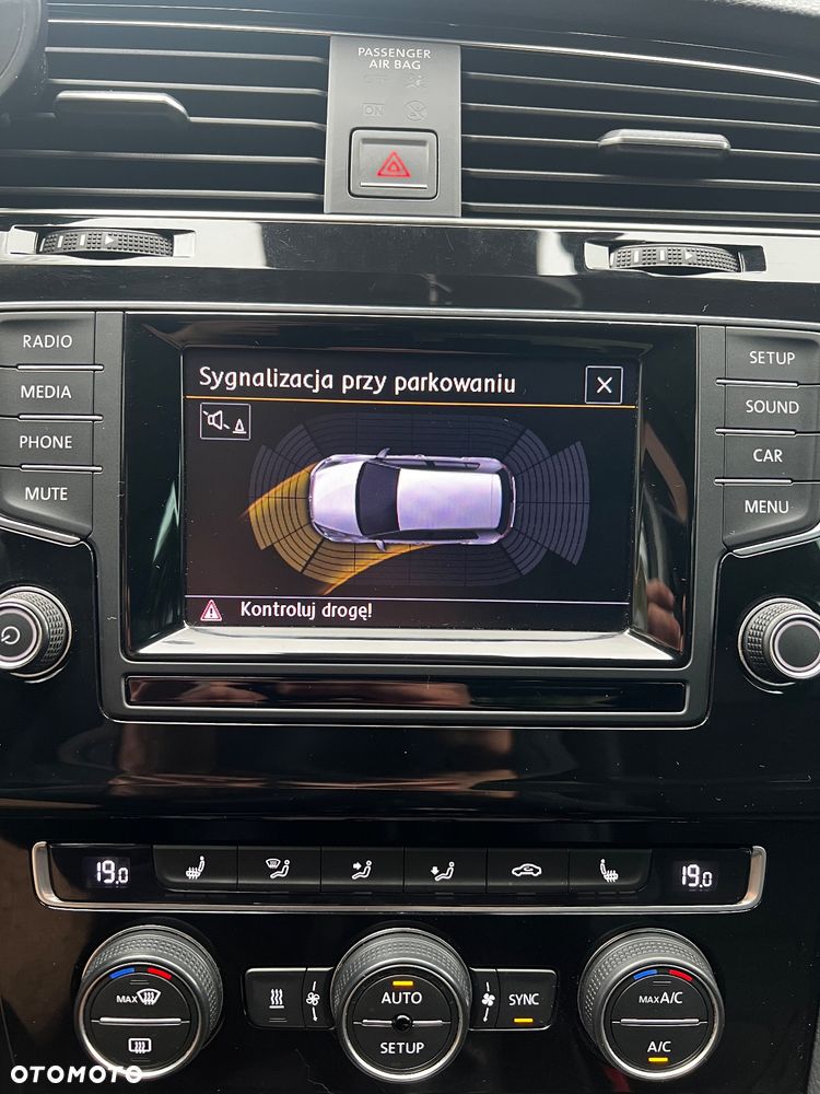 Volkswagen Golf - 21