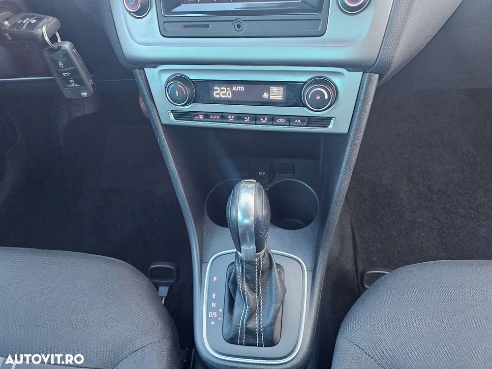 Volkswagen Polo 1.2 TSI Blue Motion Technology DSG Lounge - 10