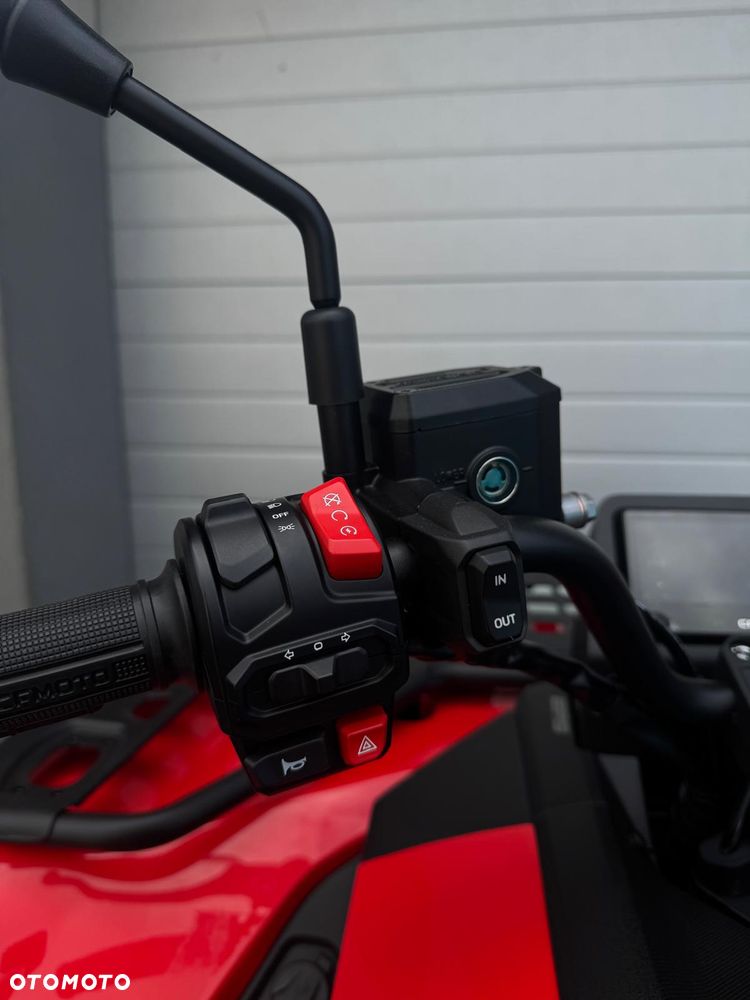 CFMoto CForce - 9