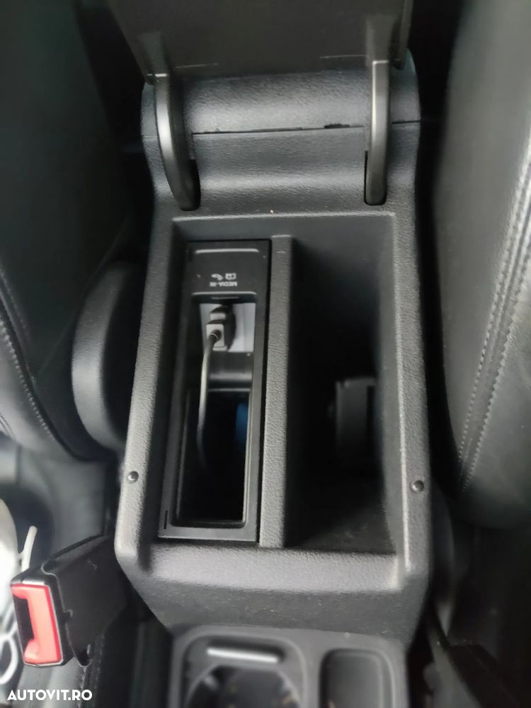 Volkswagen Tiguan - 26