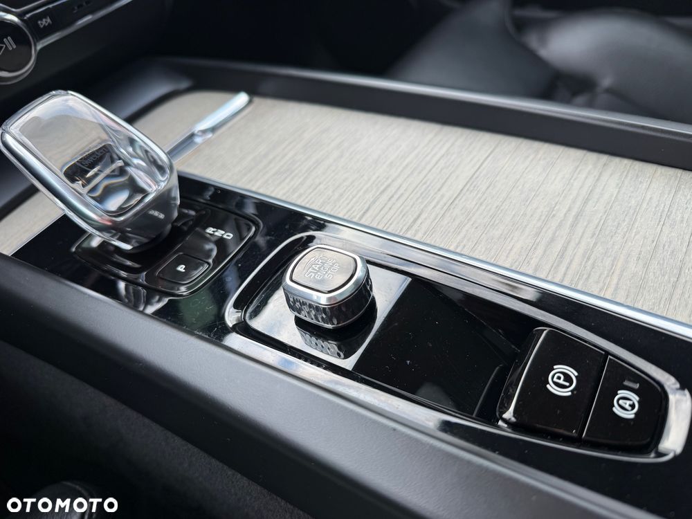 Volvo XC 60 B4 D AWD Geartronic Inscription - 34