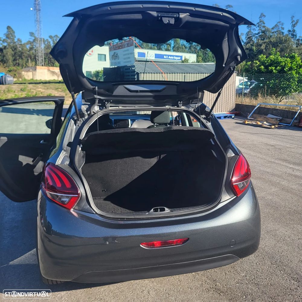 Peugeot 208 68 VTI Active - 17