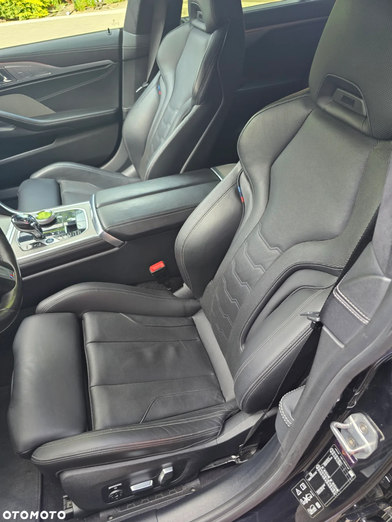 BMW Seria 8 M850i xDrive - 21