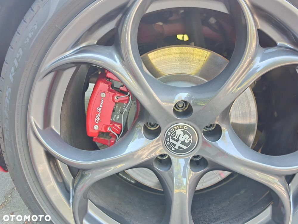Alfa Romeo Giulia 2.0 Turbo Tributo Italiano Q4 - 10