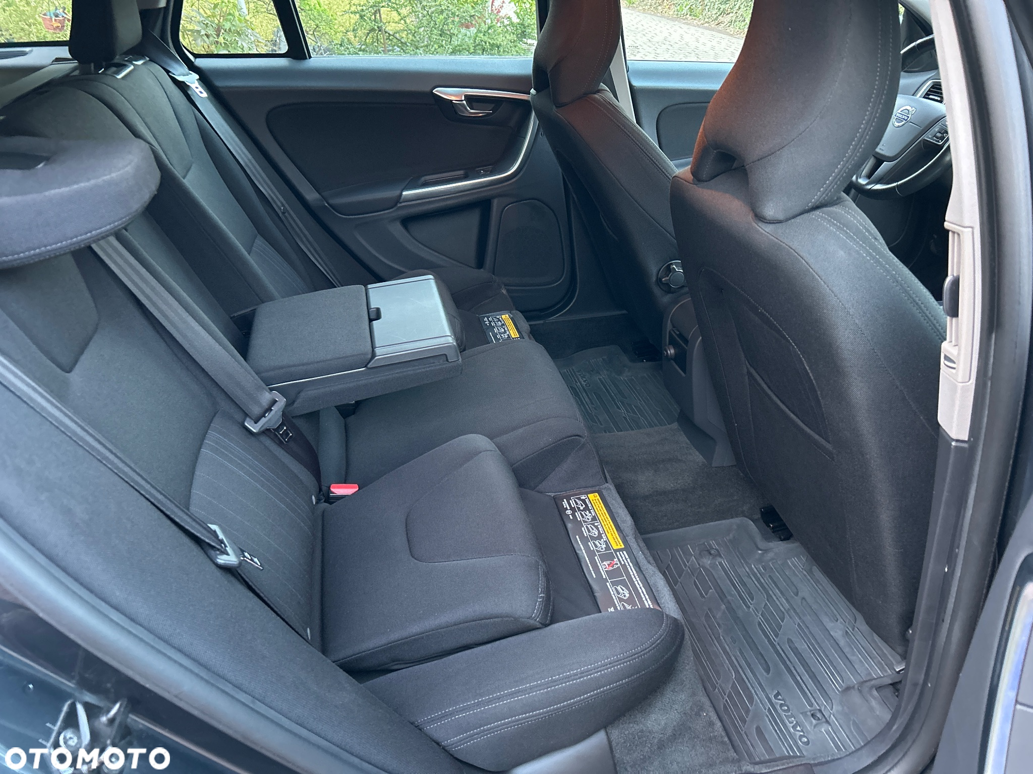 Volvo V60 DRIVe - 30