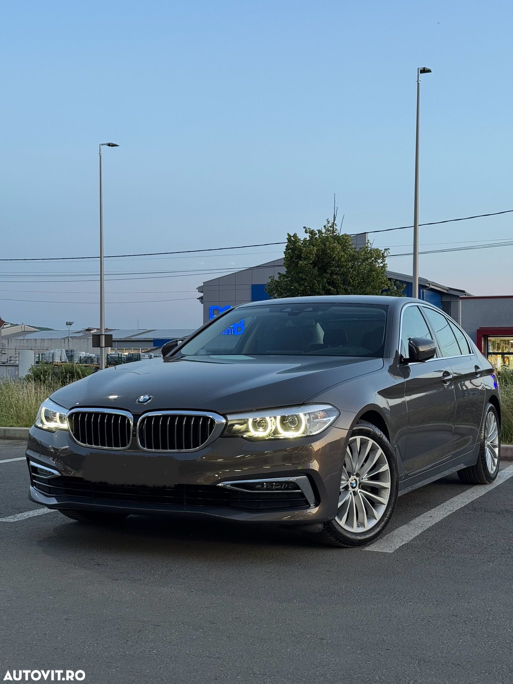 BMW Seria 5 520d xDrive Aut. Luxury Line - 1
