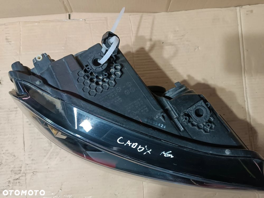 LAMPA PRAWA PRZÓD PRZEDNIA VOLKSWAGEN CADDY 16R - 3