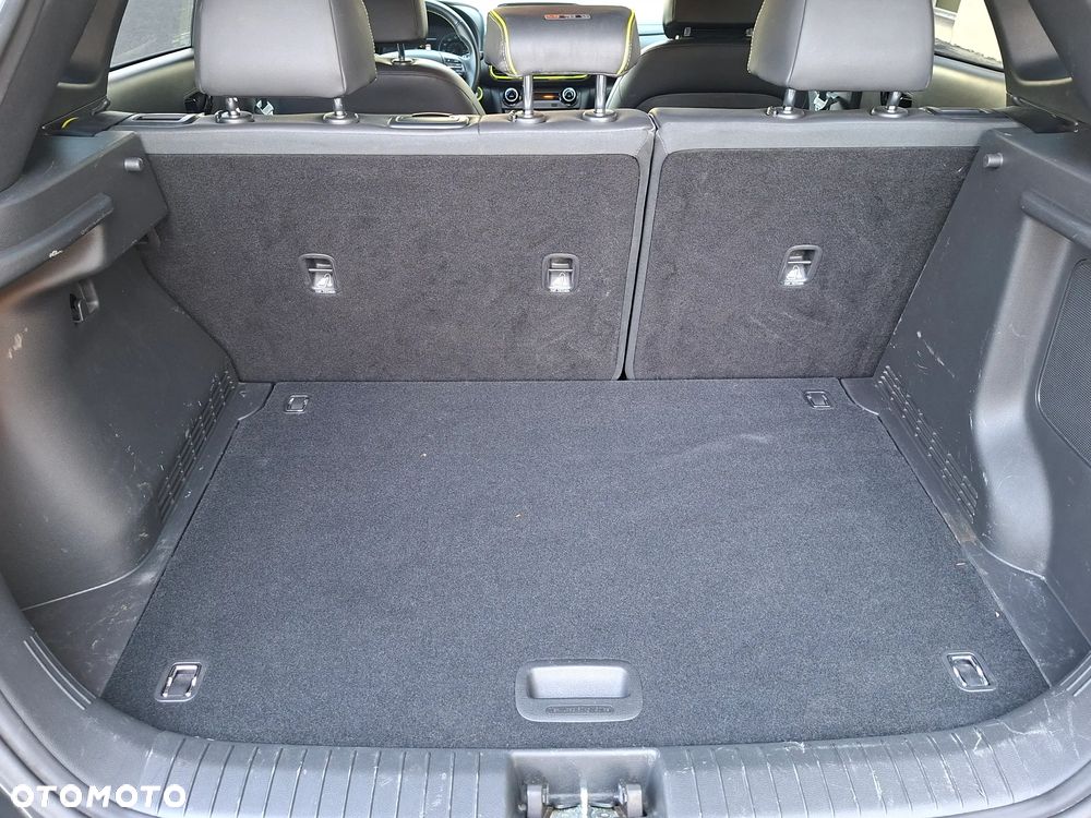 Hyundai Kona 1.6 T-GDI DCT Premium - 17