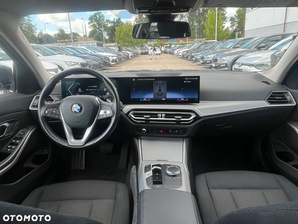 BMW Seria 3 318d Edition M Sport Shadow - 12