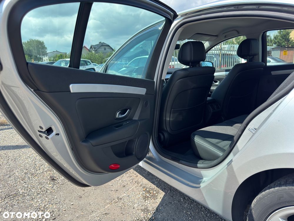 Renault Laguna dCi 110 FAP Expression - 17