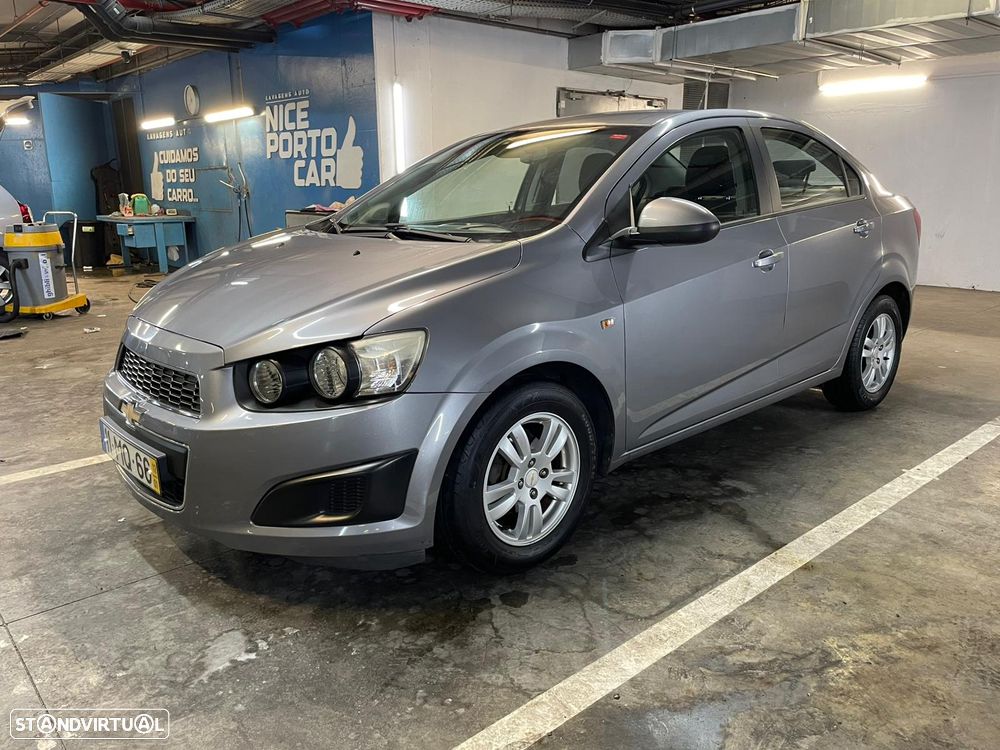 Chevrolet Aveo 1.2 LT - 1