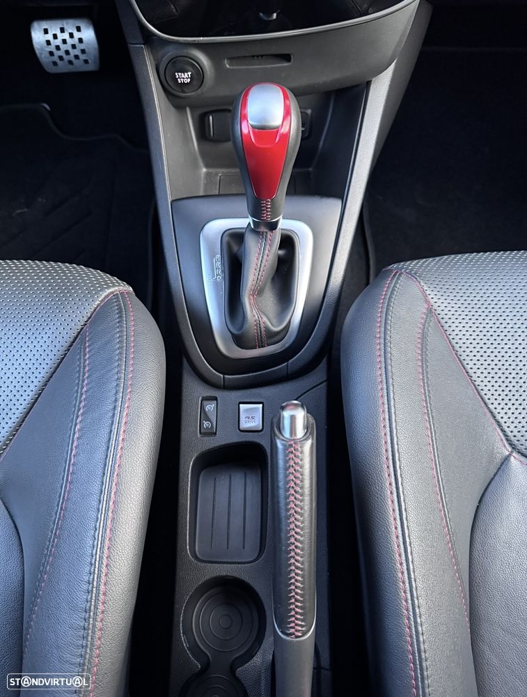 Renault Clio TCe 220 EDC R.S. Trophy - 26