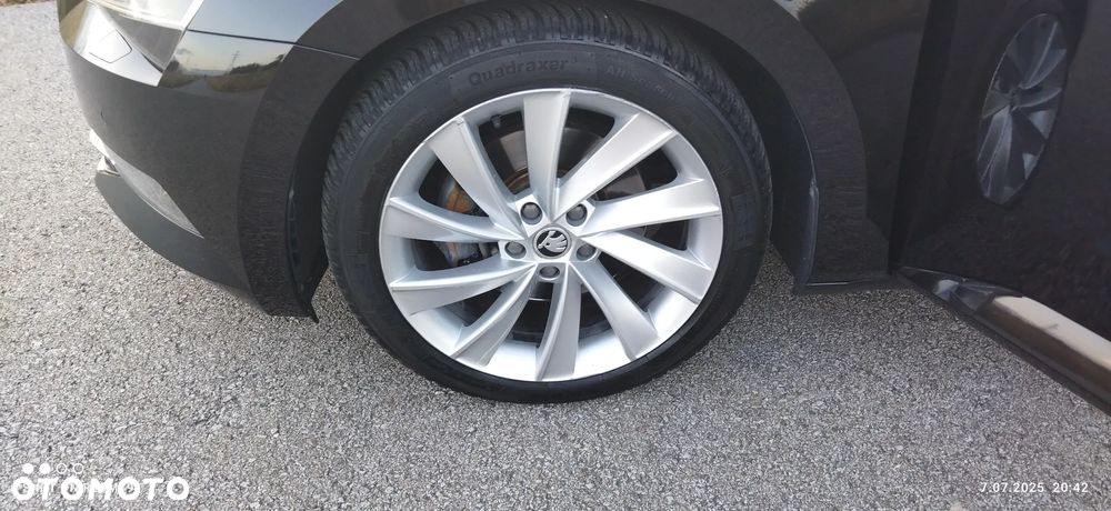 Skoda Superb 2.0 TDI 4x4 L&K DSG - 23