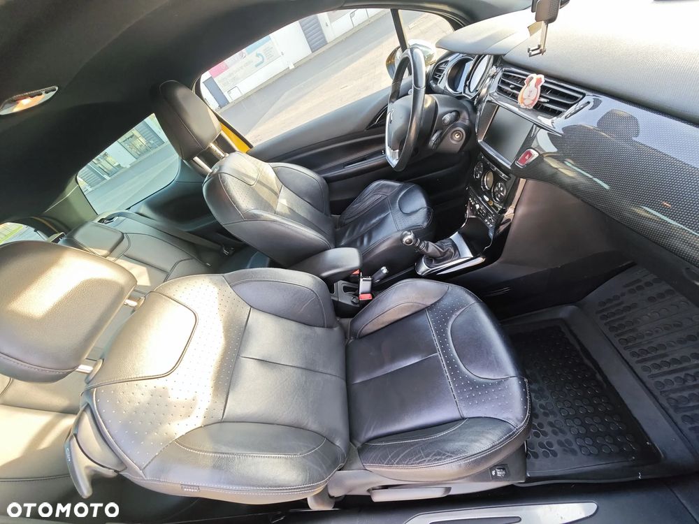 Citroën DS3 1.6 THP SportChic - 17