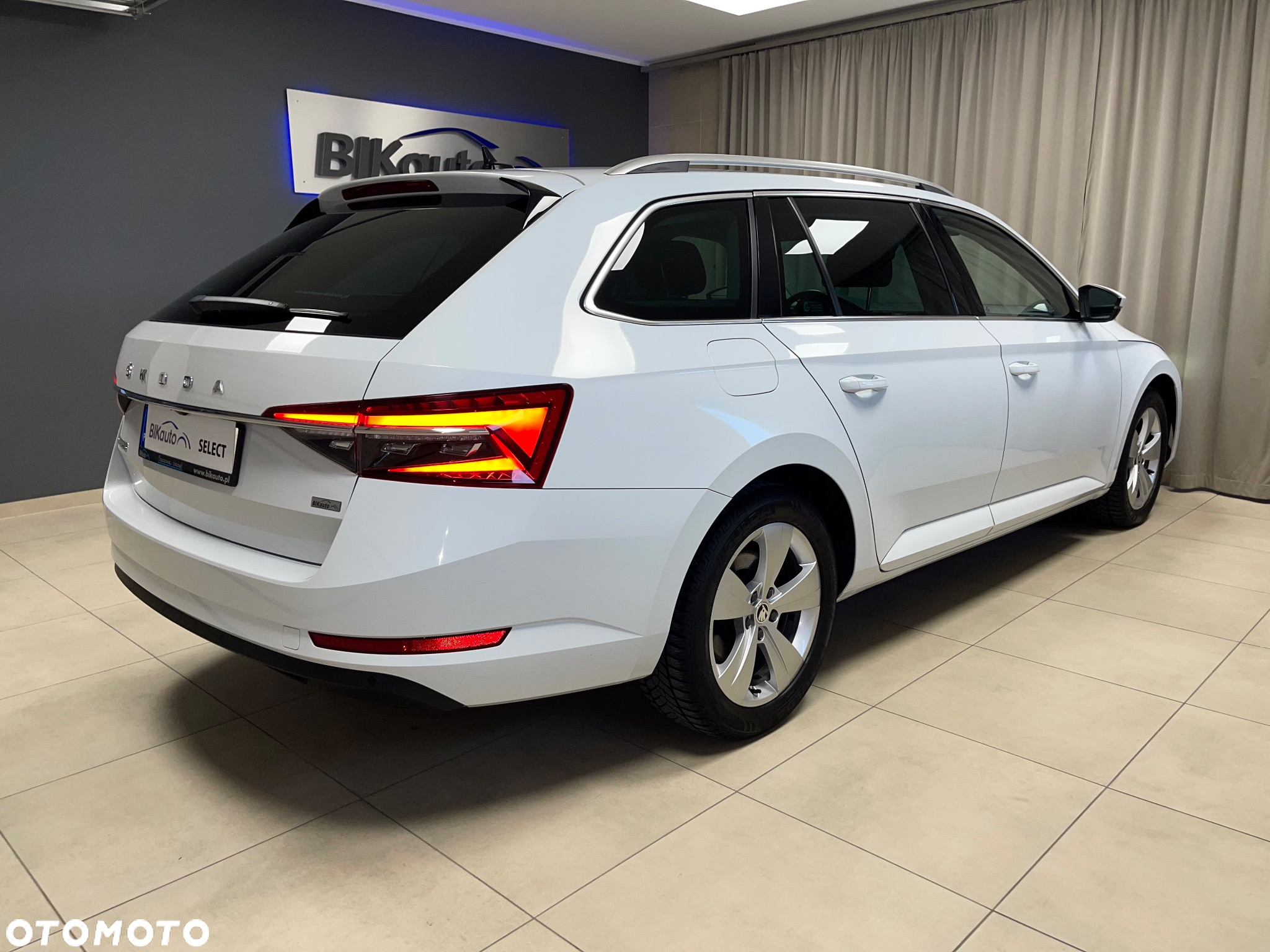 Skoda Superb 2.0 TDI SCR Style DSG - 5