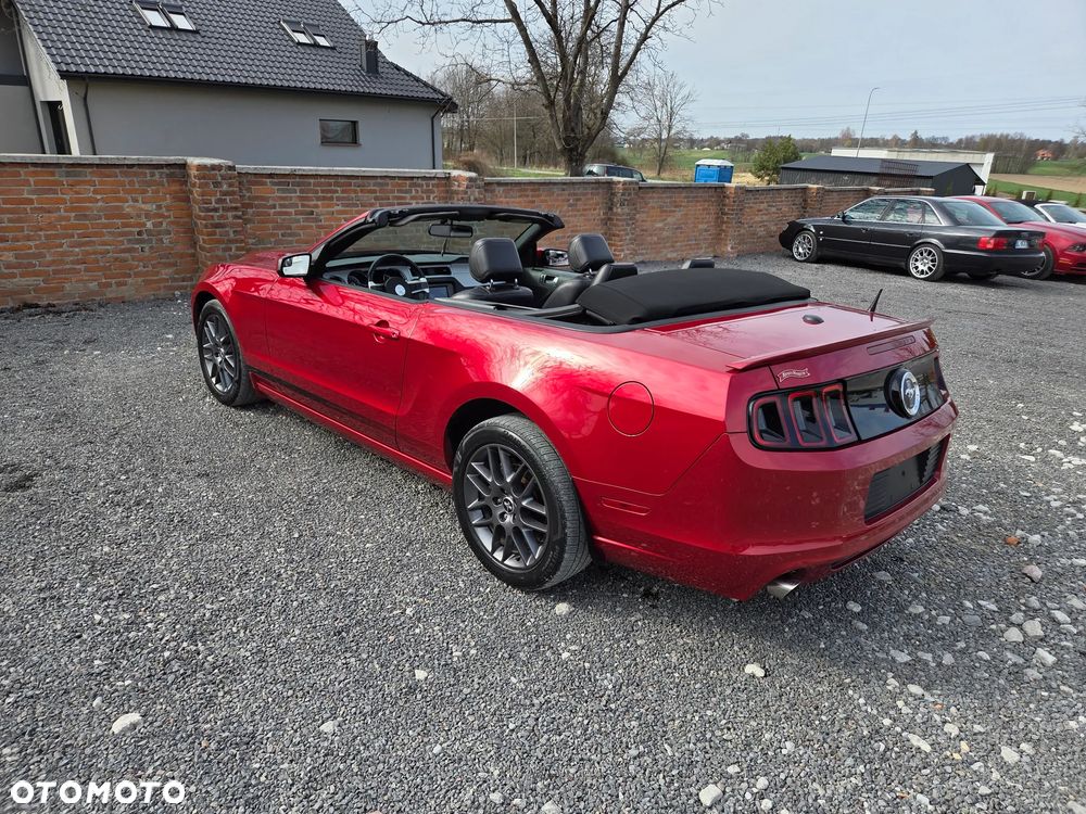 Ford Mustang 3.7 V6 Premium - 5