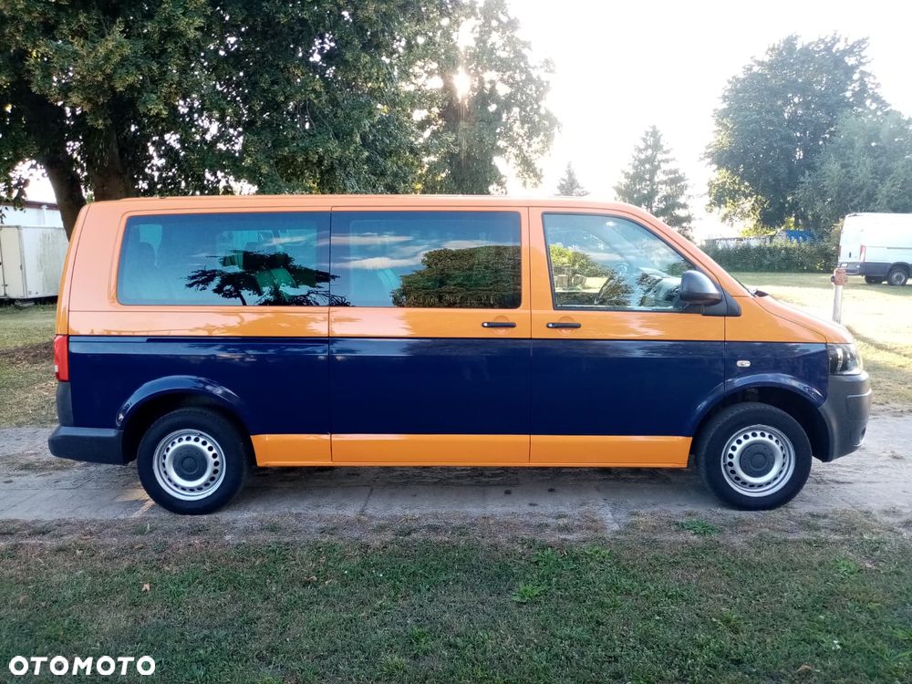 Volkswagen Caravelle - 5