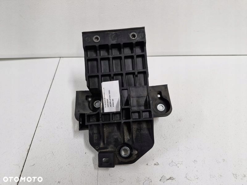 SUZUKI S-CROSS II 2 WSPORNIK AKUMULATORA 72522-61M00 - 2