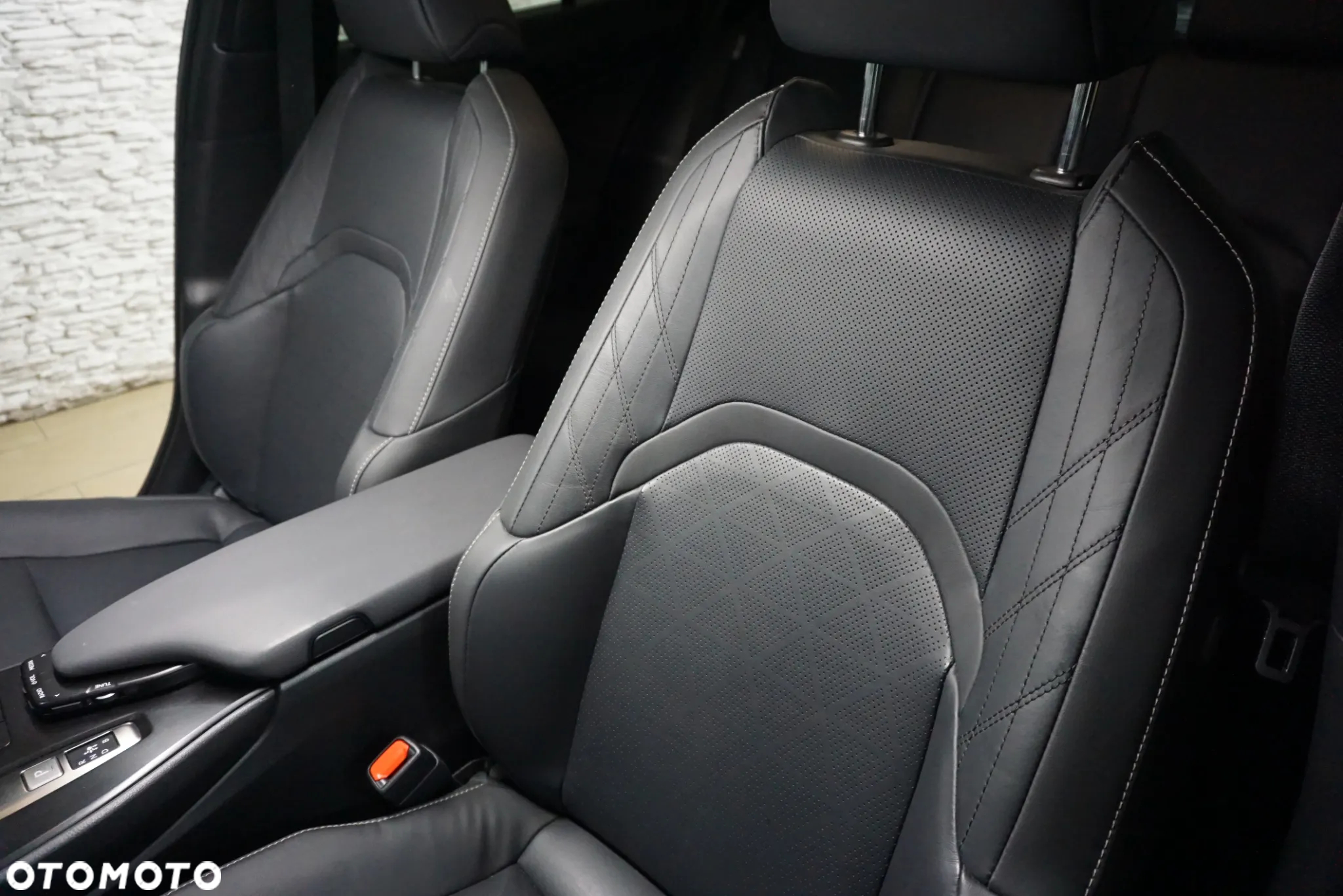 Lexus UX 300e 54.3 kWh Prestige 2WD - 27