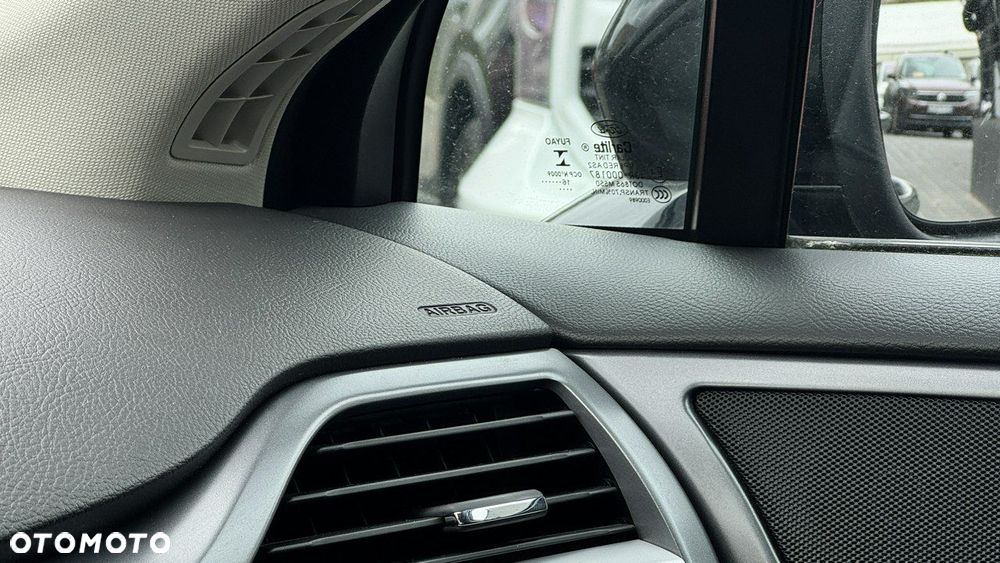 Ford Mondeo 2.0 EcoBlue Titanium - 28