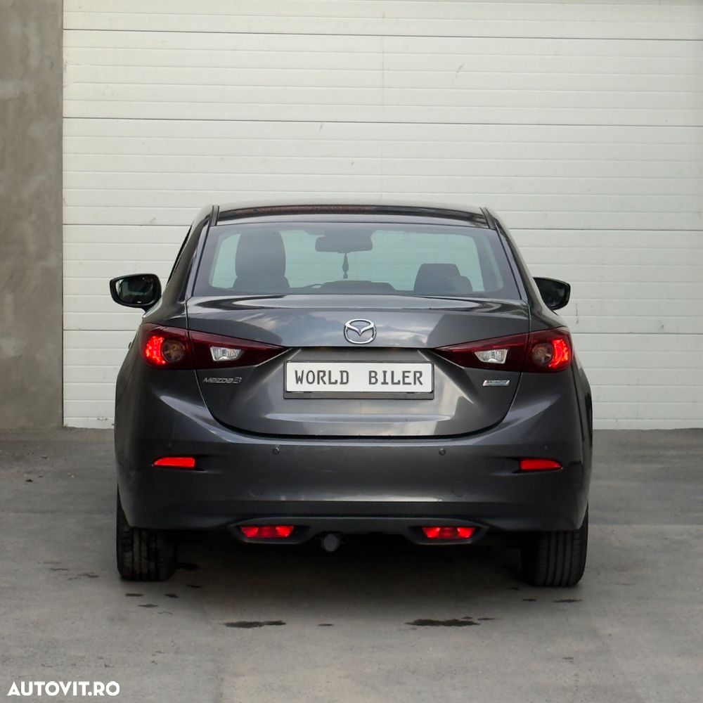 Mazda 3 - 10