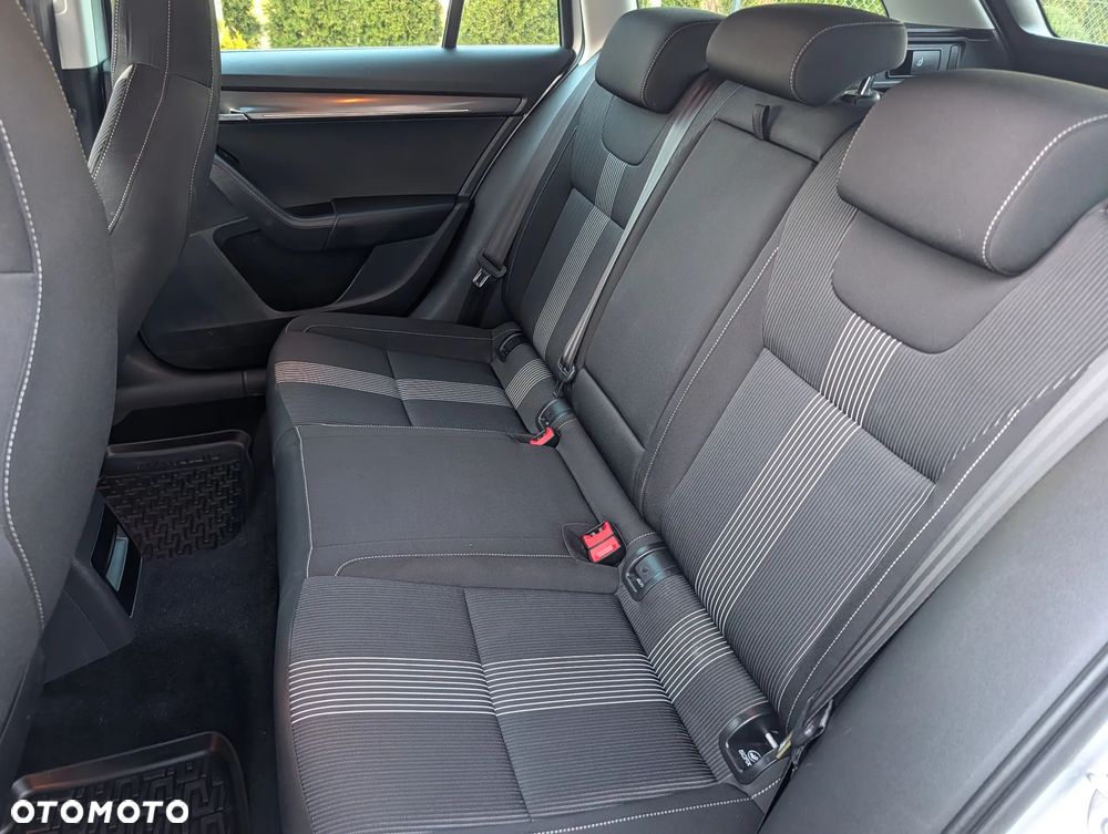 Skoda Octavia 1.6 TDI Sport Edition - 13