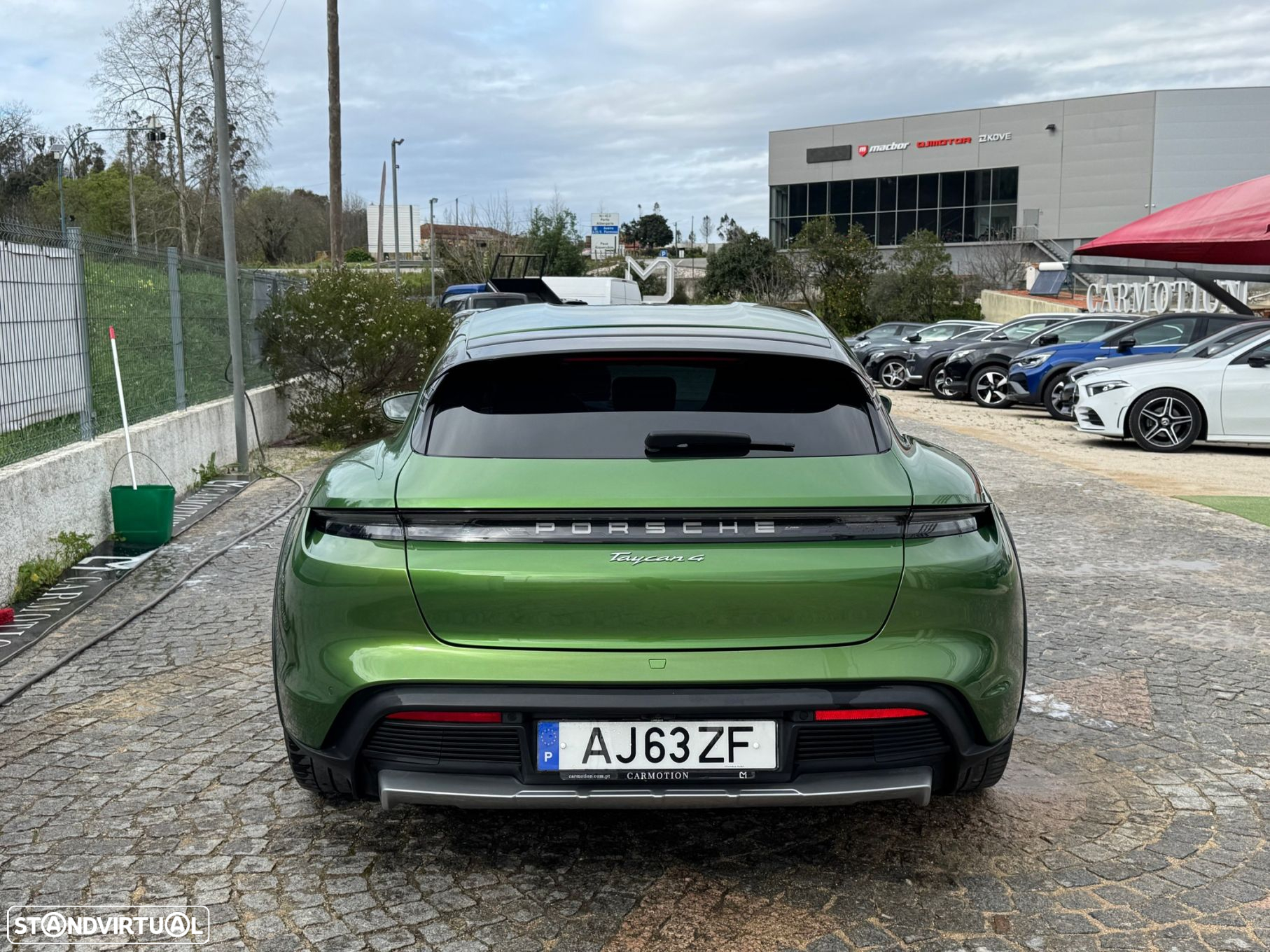 Porsche Taycan Cross Turismo 4 - 31