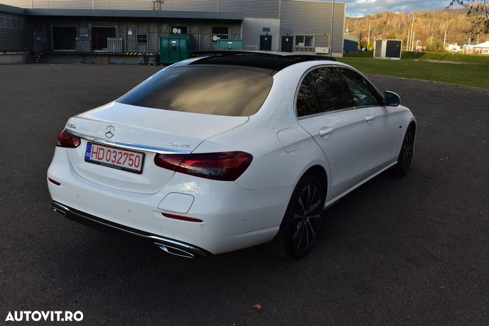 Mercedes-Benz E 300 4Matic 9G-TRONIC Avantgarde - 11