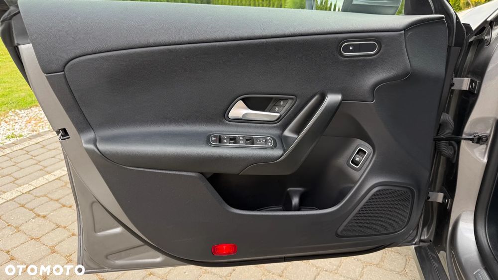 Mercedes-Benz CLA 180 d 8G-DCT Edition 2021 - 37