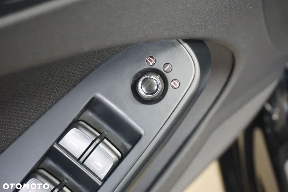 Audi A4 Avant 2.0 TDI DPF S line Sportpaket - 28