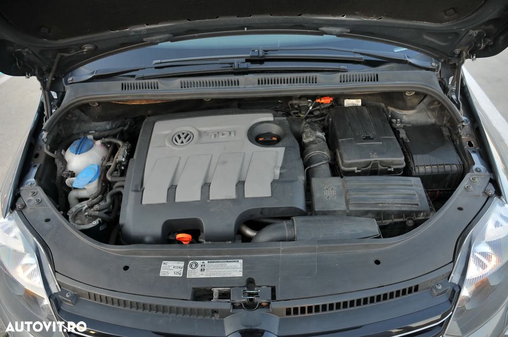 Volkswagen Golf Plus 1.6 TDI DPF DSG MATCH - 20