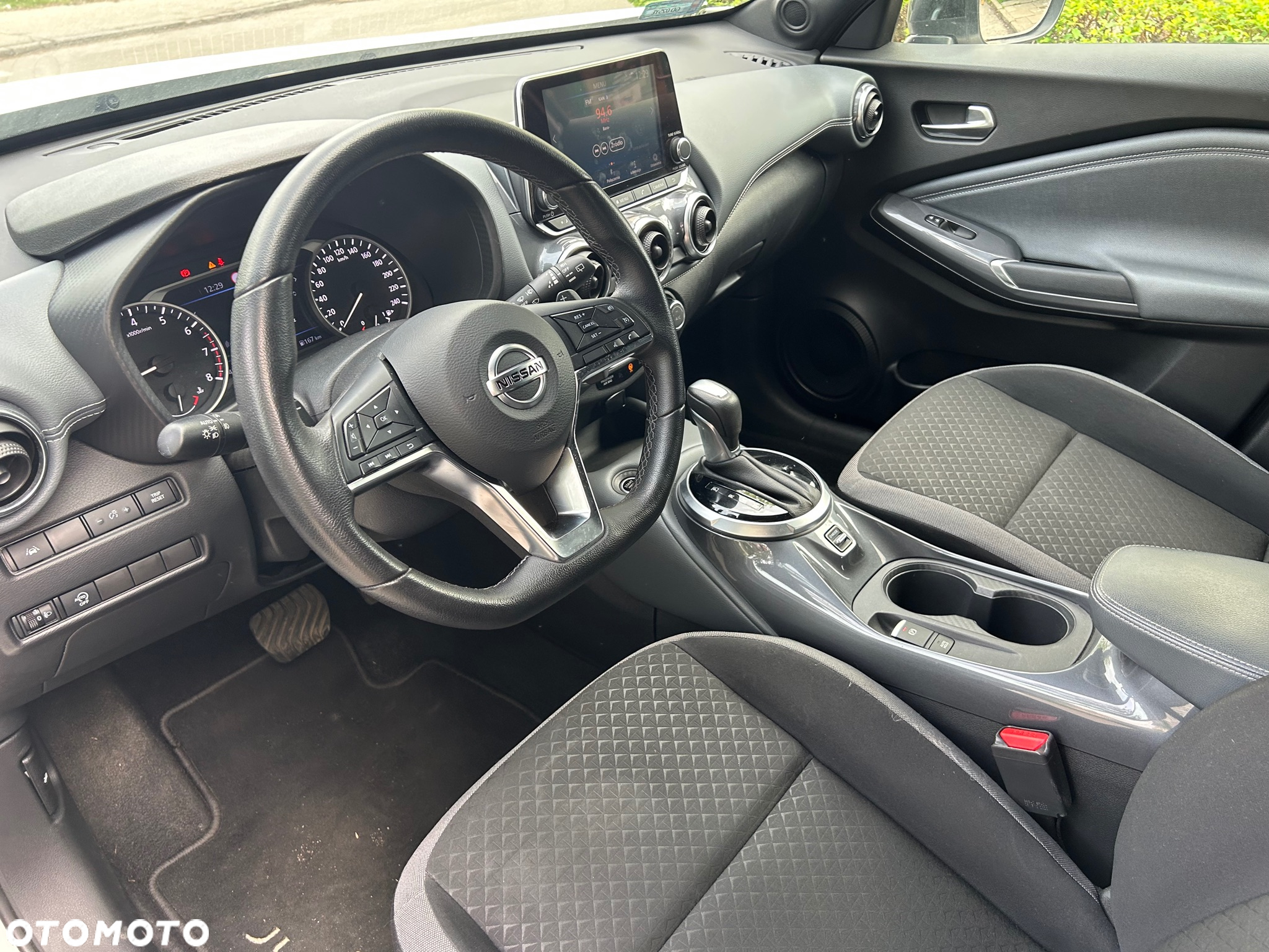 Nissan Juke 1.0 DIG-T N-Connecta DCT - 8