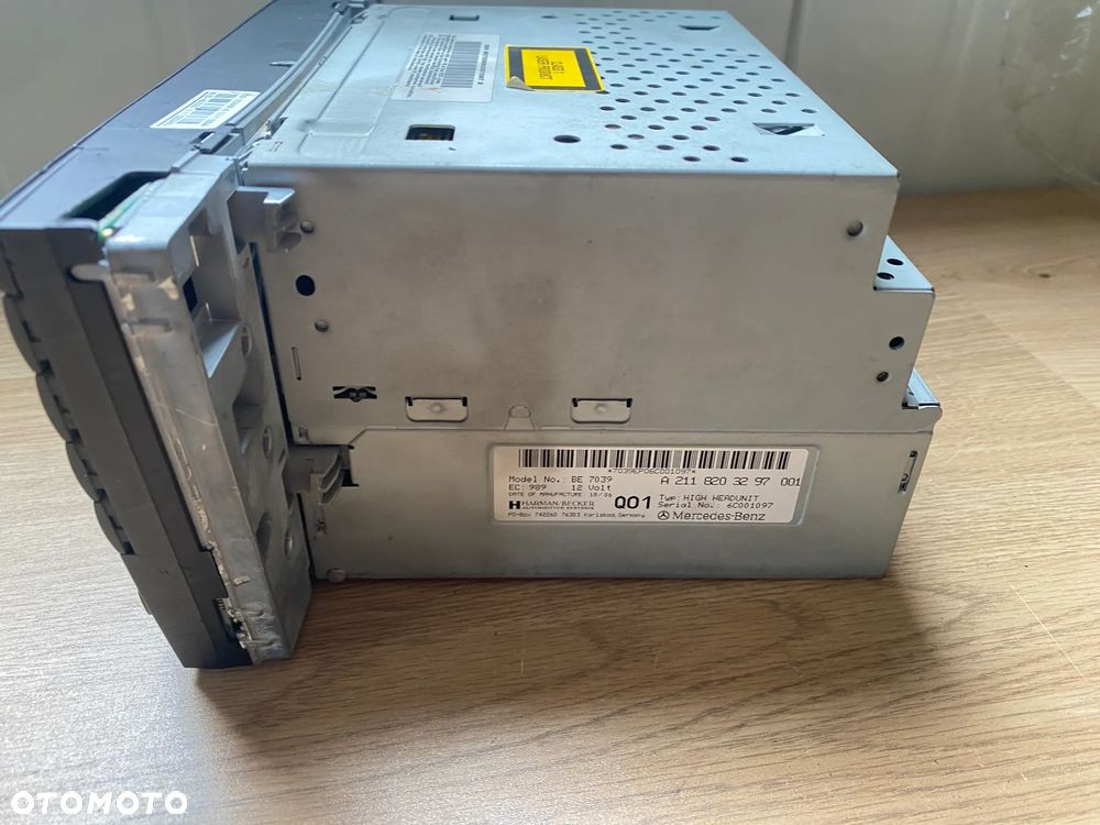 RADIO CD FM PANEL MERCEDES A2118203297 - 4