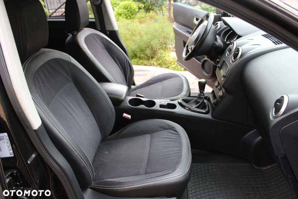 Nissan Qashqai 1.6 dCi 4 x 4 DPF Start/Stop tekna - 6