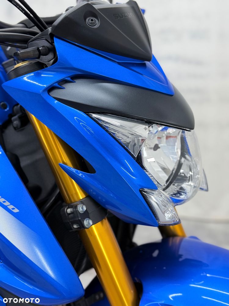 Suzuki GSX 1000 - 15