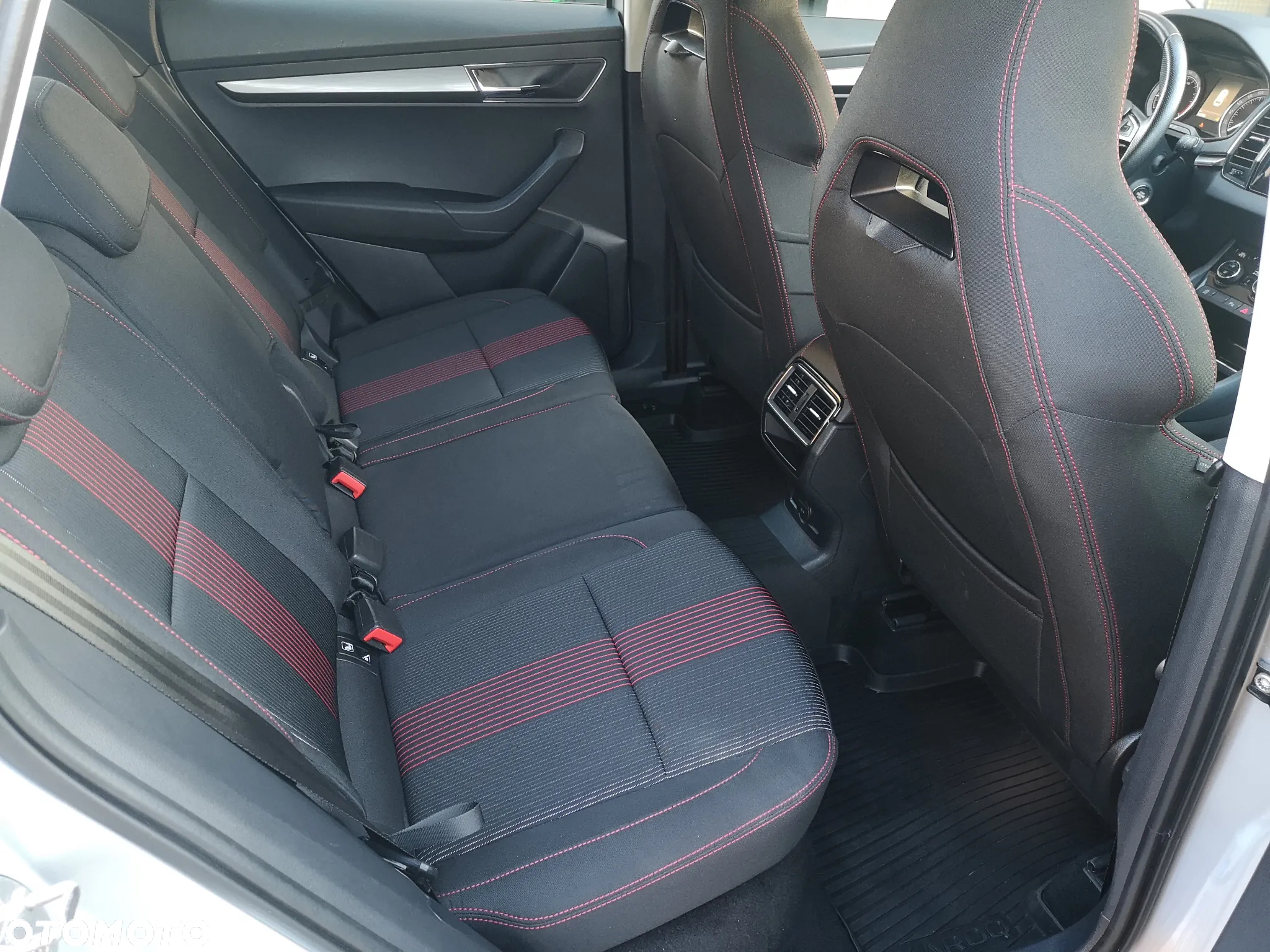 Skoda Karoq 2.0 TDI SCR 4x4 DSG Style - 30