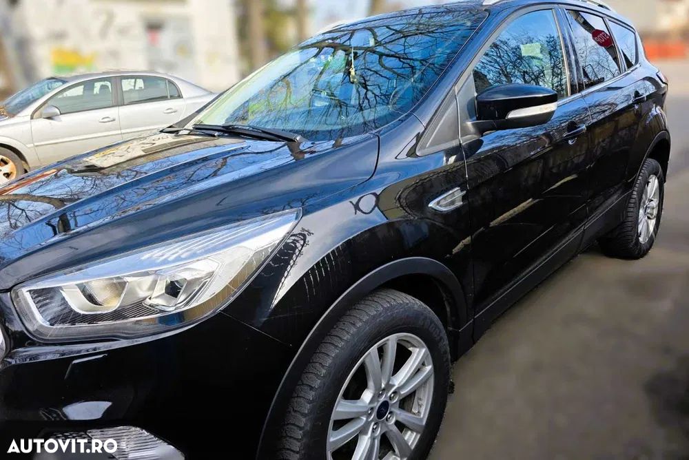 Ford Kuga 1.5 EcoBoost 2x4 Cool & Connect - 9