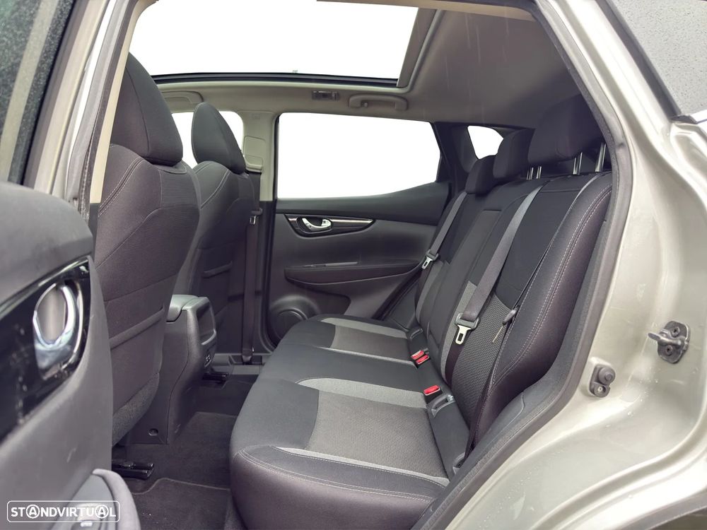 Nissan Qashqai 1.3 DIG-T N-Connecta J18 - 12