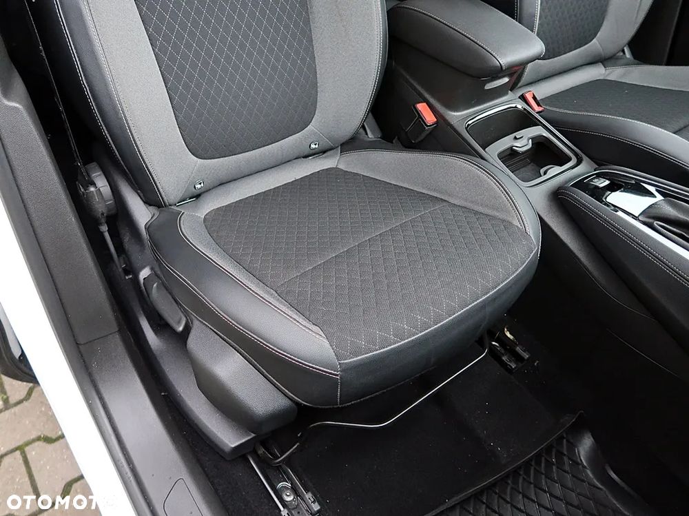 Opel Grandland X 1.2 T GPF Design Line S&S - 12