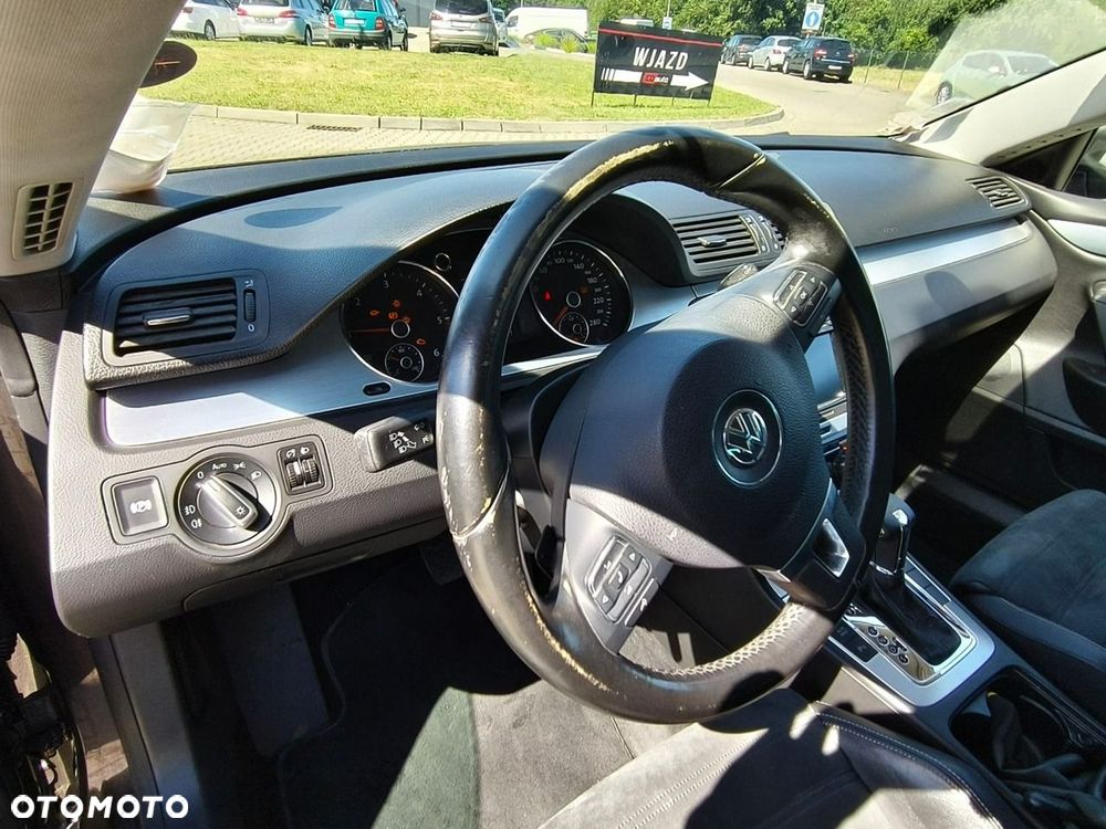 Volkswagen Passat CC - 11