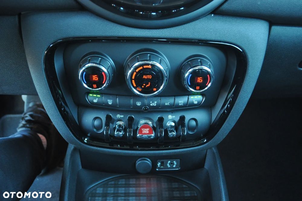 MINI Clubman Cooper D Essential Trim - 22