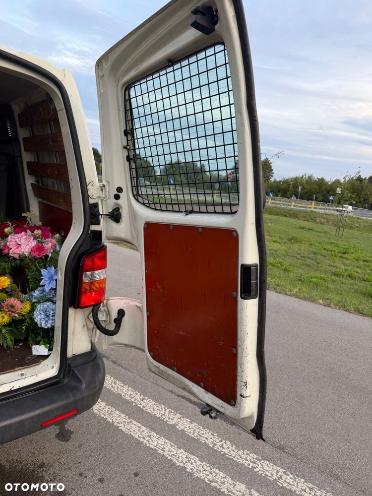 Volkswagen Transporter - 16