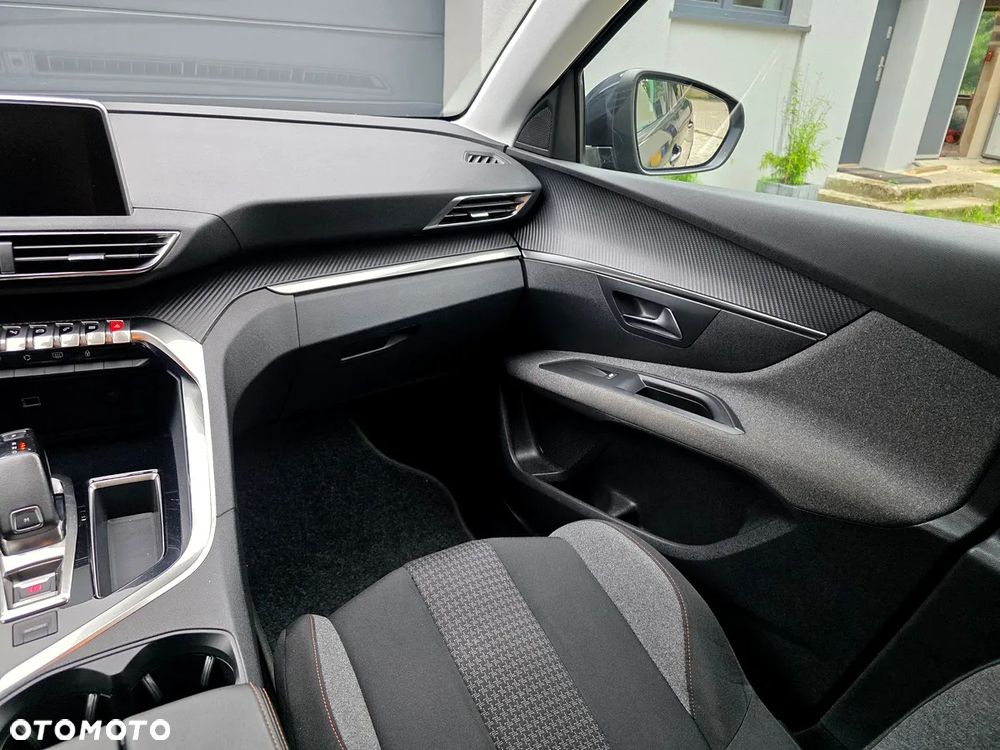 Peugeot 3008 1.2 PureTech GPF Allure S&S EAT8 - 6