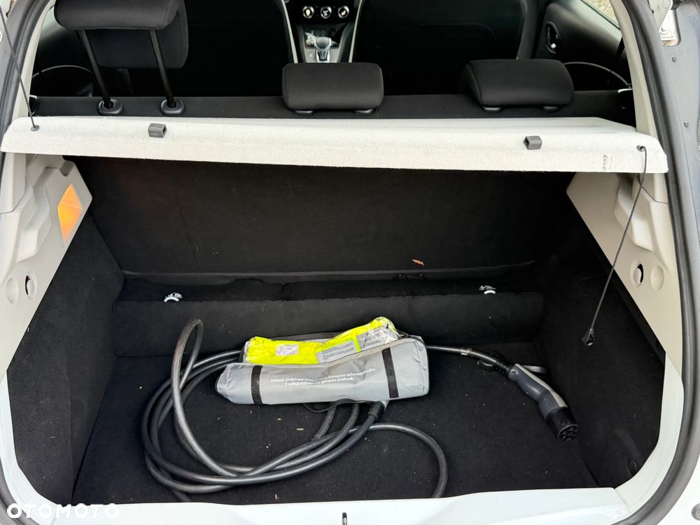 Renault Zoe - 25