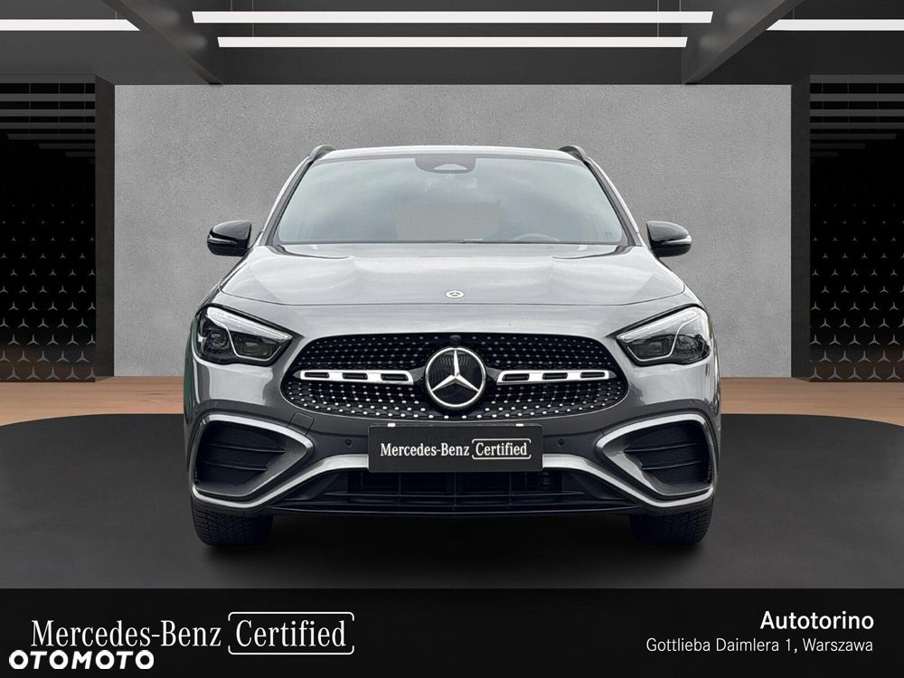 Mercedes-Benz GLA - 8