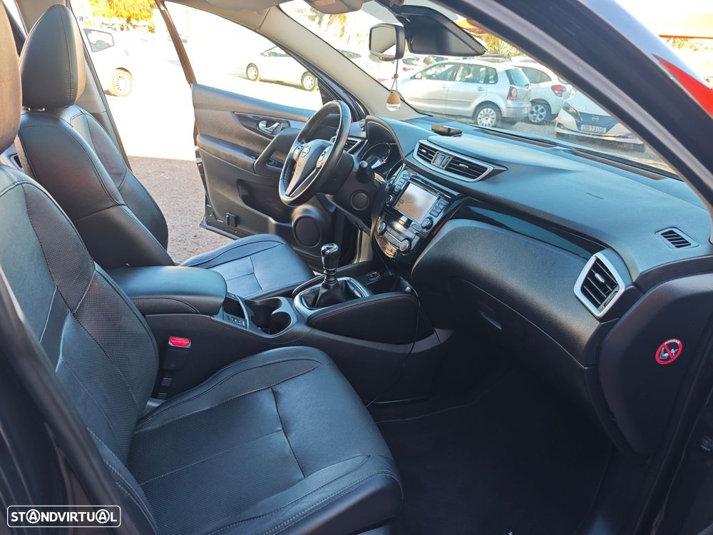 Nissan Qashqai 1.6 dCi N-Connecta 18 - 13