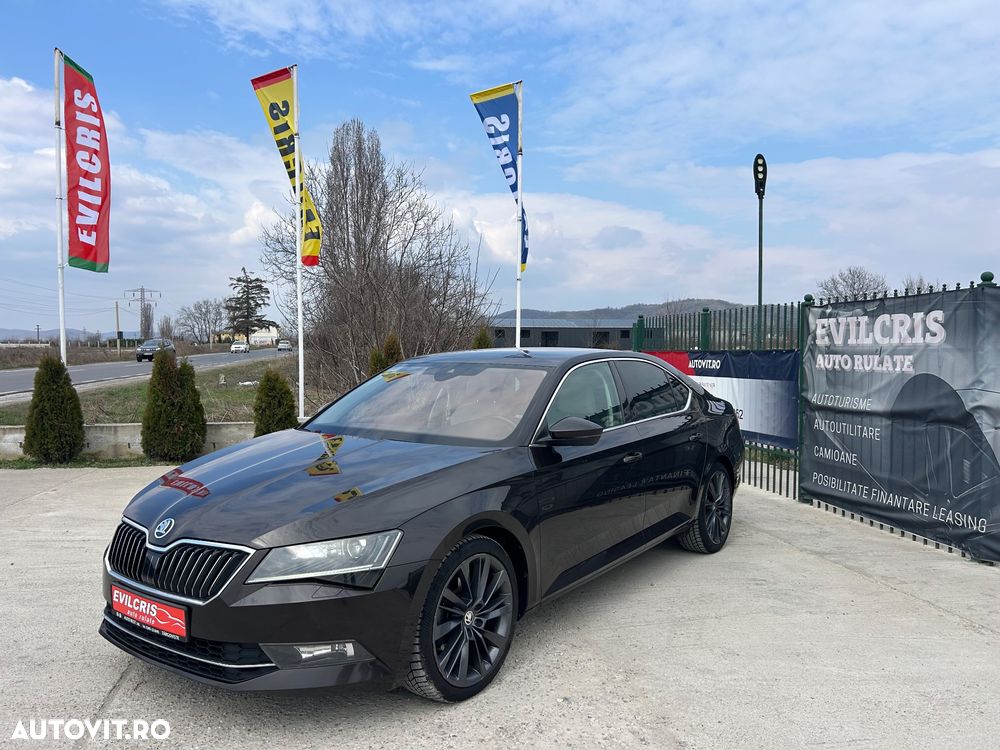 Skoda Superb 2.0 TDI 4X4 DSG Sportline - 39