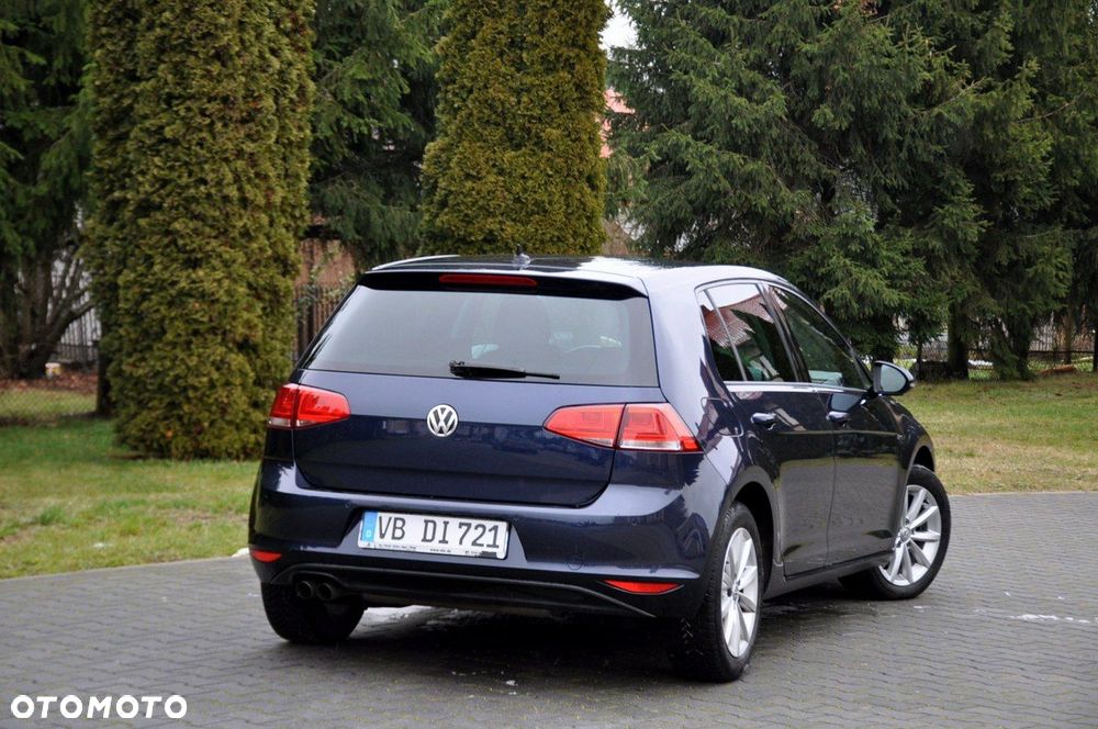 Volkswagen Golf - 6