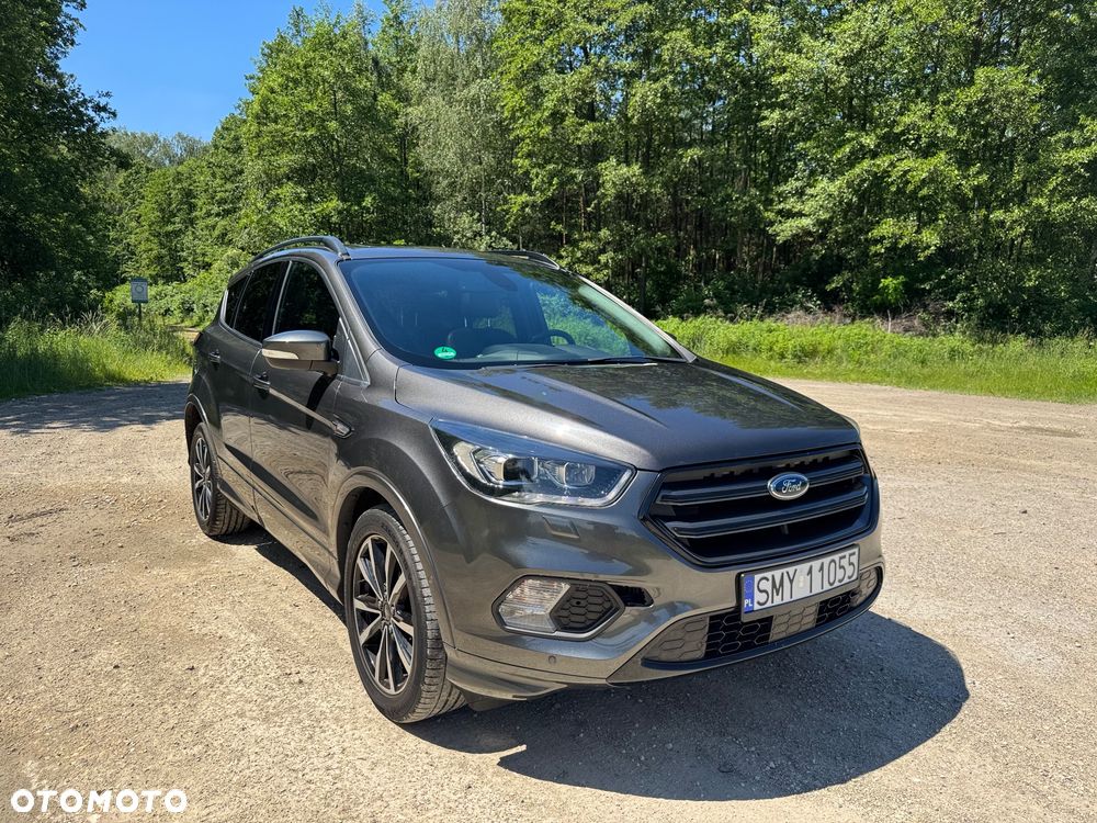 Ford Kuga 1.5 EcoBoost 2x4 ST-Line - 4
